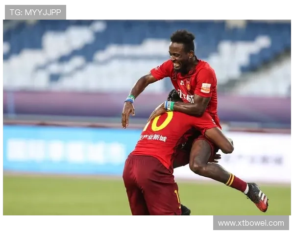 河北华夏迎战武汉卓尔力争主场胜利展现球队实力与斗志