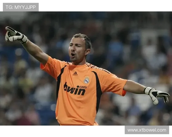 莱万的传奇之路：从天才少年到足坛巨星的辉煌历程